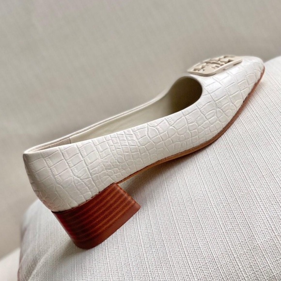 Tory Burch Women Croc Leather Georgia 25mm Pump - Picture 3 of 6